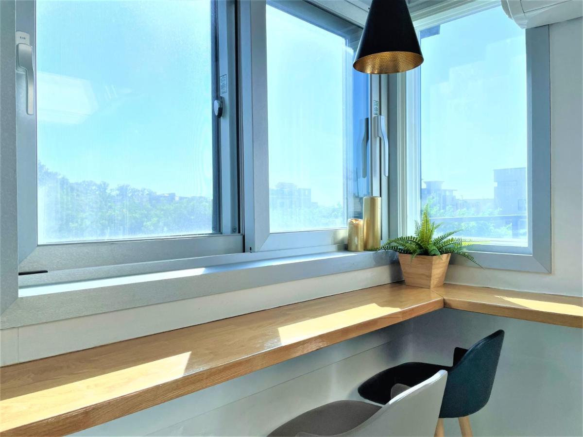 W Premium Guesthouse Incheon Airport Екстер'єр фото