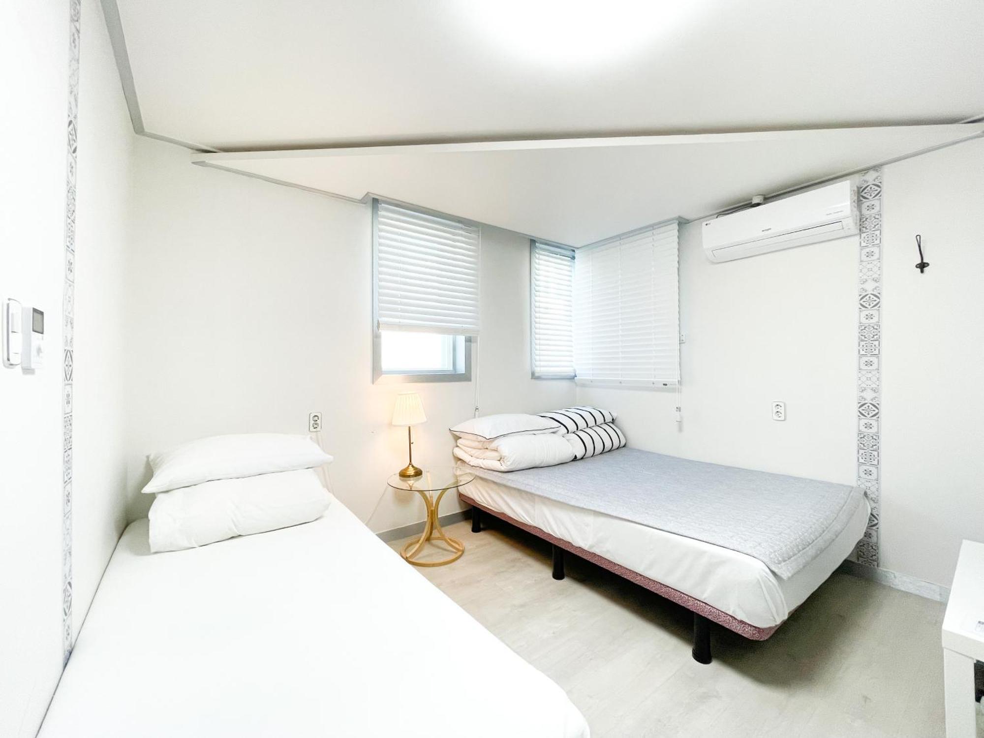 W Premium Guesthouse Incheon Airport Екстер'єр фото
