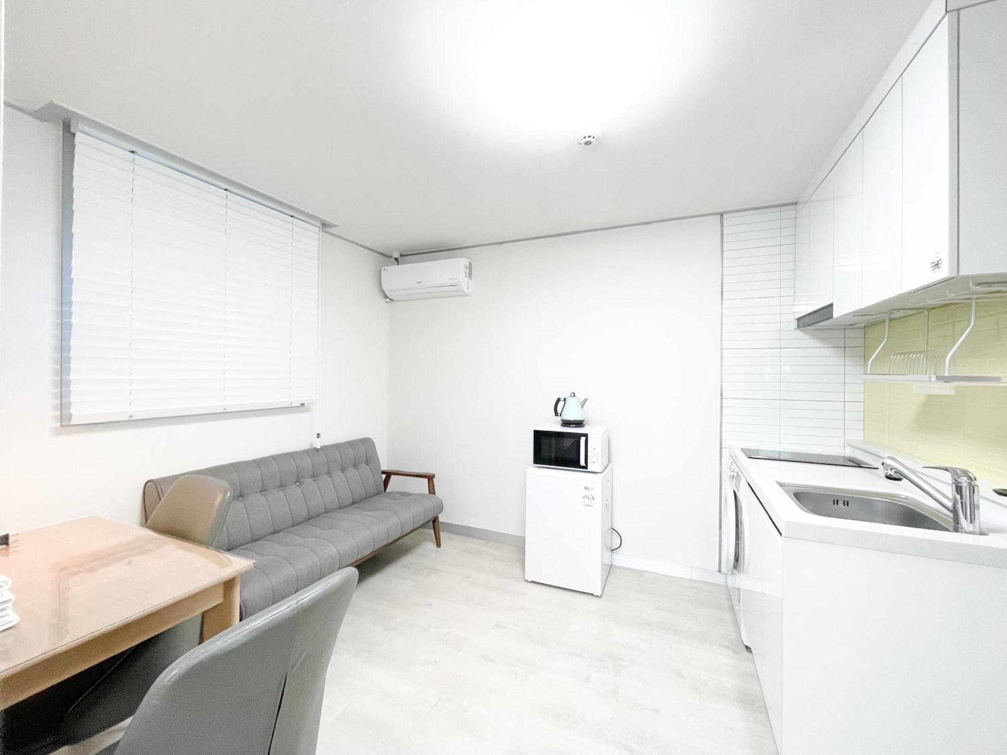 W Premium Guesthouse Incheon Airport Екстер'єр фото